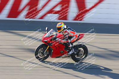 media/Jan-21-2022-Fastrack Riders (Fri) [[90b5309cc6]]/Level 1/Session 1 Front Straight/